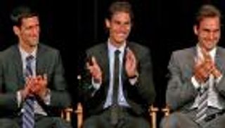 ديوكوفيتش يلجأ لـ"واتساب" لتأكيد قوة علاقته بفيدرر ونادال