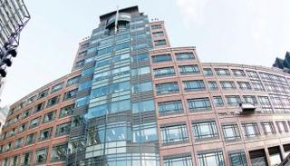 مقر البنك الأوروبي للإنشاء والتعمير في لندن - رويترز