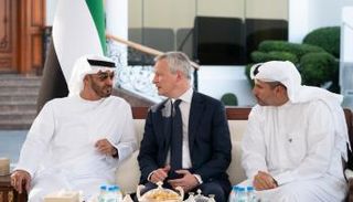 محمد بن زايد يستقبل وزير المالية الفرنسي