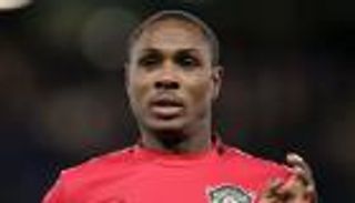 بعد غياب 14 يوما بسبب "كورونا".. إيجالو ينضم لتدريبات يونايتد