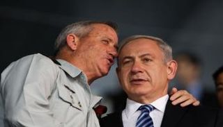 نتنياهو وجانتس في مشهد سابق بعيدا عن الانتخابات- أرشيفية