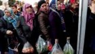 إخفاقات الليرة تضرب مؤشري البناء ومبيعات التجزئة في تركيا