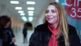 شيراز العتيري تتسلم جائزة "شخصية العام العربية السينمائية"