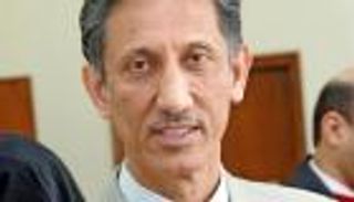 الروائي طالب الرفاعي: اليوم الوطني الكويتي مناسبة لتجاوز الآلام