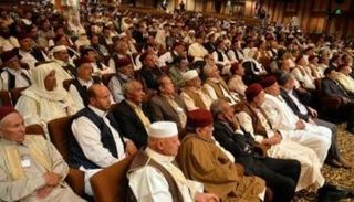 جانب من المشاركين بملتقى شيوخ وأعيان ليبيا