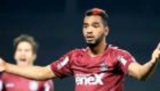 عمراني يرفض إغراءات رومانيا ويتمسك بحلم الجزائر