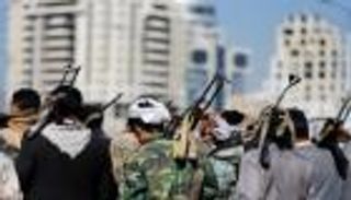 انتهاكات الحوثيين تجبر المانحين على تعليق المساعدات باليمن