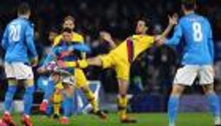 نابولي يعيد إشعال نار الخلافات في برشلونة