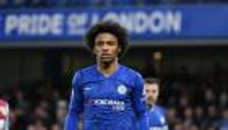 ويليان يغازل برشلونة بعقده مع تشيلسي