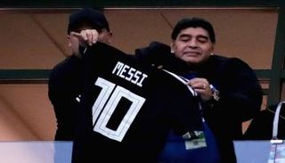 دييجو أرماندو مارادونا 