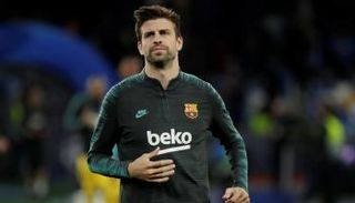 جيرارد بيكيه - مدافع برشلونة