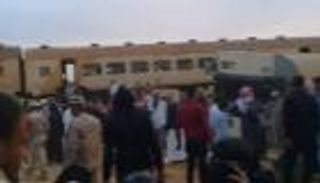 إصابة 38 شخصا في انقلاب قطار "الإسكندرية-مطروح" بمصر
