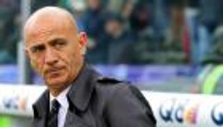 حجر صحي وإقالة مدرب.. كورونا يواصل ضرب الكرة الإيطالية