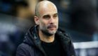 جوارديولا يحدد مدة غياب لابورت عن السيتي