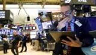 كورونا يهوي بالأسهم الأمريكية لسادس جلسة على التوالي