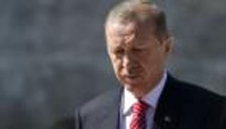 خبراء: أردوغان يخشى الإطاحة به بسبب "مغامراته" الخارجية