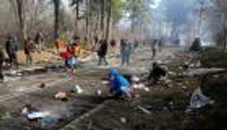 اليونان تمنع آلاف المهاجرين وتتهم تركيا بـ"الهجوم المنظم"