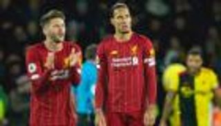 فان ديك يرفض اتهامات تراجع المستوى