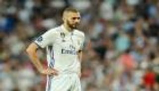 إنفوجراف.. 1429 يوما تكشف عجز بنزيمة  في كلاسيكو الليجا