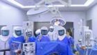 أول عملية زرع رئة مزدوجة لمريض بـ"كورونا" في العالم