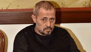 جورج وسوف في عزاء والدته