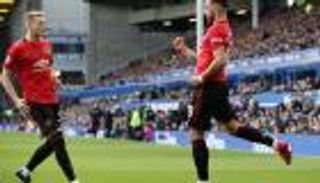 "الفار" ينقذ يونايتد من الخسارة أمام إيفرتون