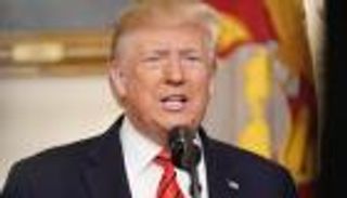 ترامب يشيد بالاتفاق مع "طالبان" ويعتزم لقاء قادتها قريبا