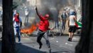 جرحى فلسطينيون خلال التصدي لمستوطنين بالضفة