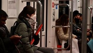 رفع مستوى التحذير من كورونا بعد تفشيه في أوروبا