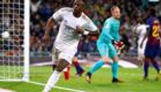 ريال مدريد يحسم الكلاسيكو ويستعيد صدارة الليجا