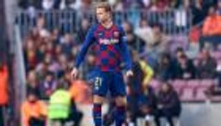 فان جال يلوم برشلونة على تراجع مستوى دي يونج