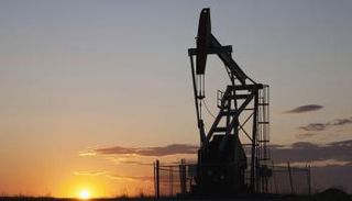 النفط يصعد لليوم الثاني 