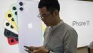 "أبل" تدفع ثمنا باهظا لمؤامرتها إبطاء "آيفون"