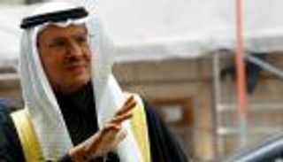 أوبك تسعى لدعم النفط وكورونا ينال من الطلب على الخام