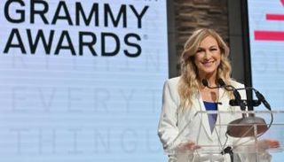 ديبورا دوجان خلال مؤتمر صحفي في نوفمبر 2019