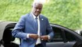 رئيس المفوضية الأفريقية يبحث الانتقال السياسي بالسودان