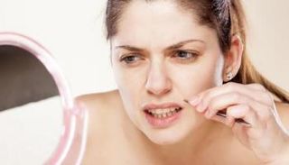 تحذير من نمو شعر الوجه بكثافة