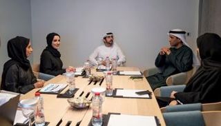 حمدان بن محمد يطلق رؤية جديدة للخدمات الحكومية في دبي "خدمات 360"