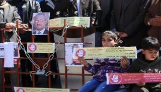 جانب من المؤتمر الصحفي للإعلان عن بدء إجراءات نزاع مع الأونروا