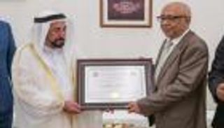 حاكم الشارقة يتسلم الدكتوراه الفخرية من جامعة السودان