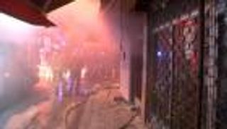 حريق هائل في منطقة الفاتح بإسطنبول