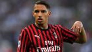 بن ناصر يعد جماهير ميلان بتصحيح المسار