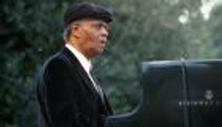 أمريكا تودع عازف الجاز الشهير ماكوي تاينر