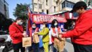 الصين تسجل 99 إصابة و28 وفاة جديدة بفيروس كورونا