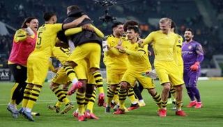 من فوز دورتموند على جلادباخ