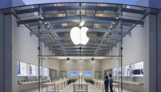 أحد متاجر أبل - أرشيفية