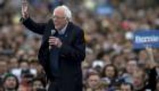 ساندرز يربط فوزه بترشيح الديمقراطيين بدعم إليزابيث وارن