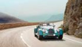 مورجان Plus Four الجديدة تنطلق بمحرك بي إم دبليو