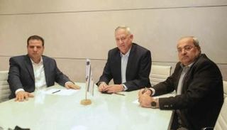 جانتس مجتمعا مع الطيبي وعودة - أرشيفية