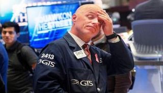 أحد المتعاملين في البورصة الأمريكية